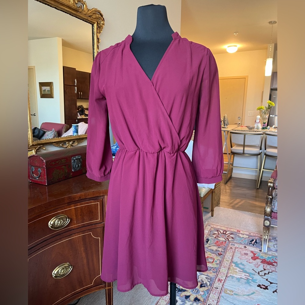 Faux Wrap dress burgundy size M EUC.